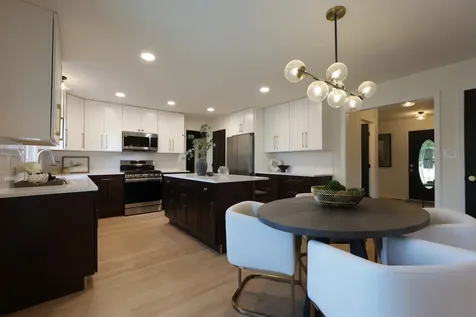 569 Boardman Circle Bolingbrook IL 60440