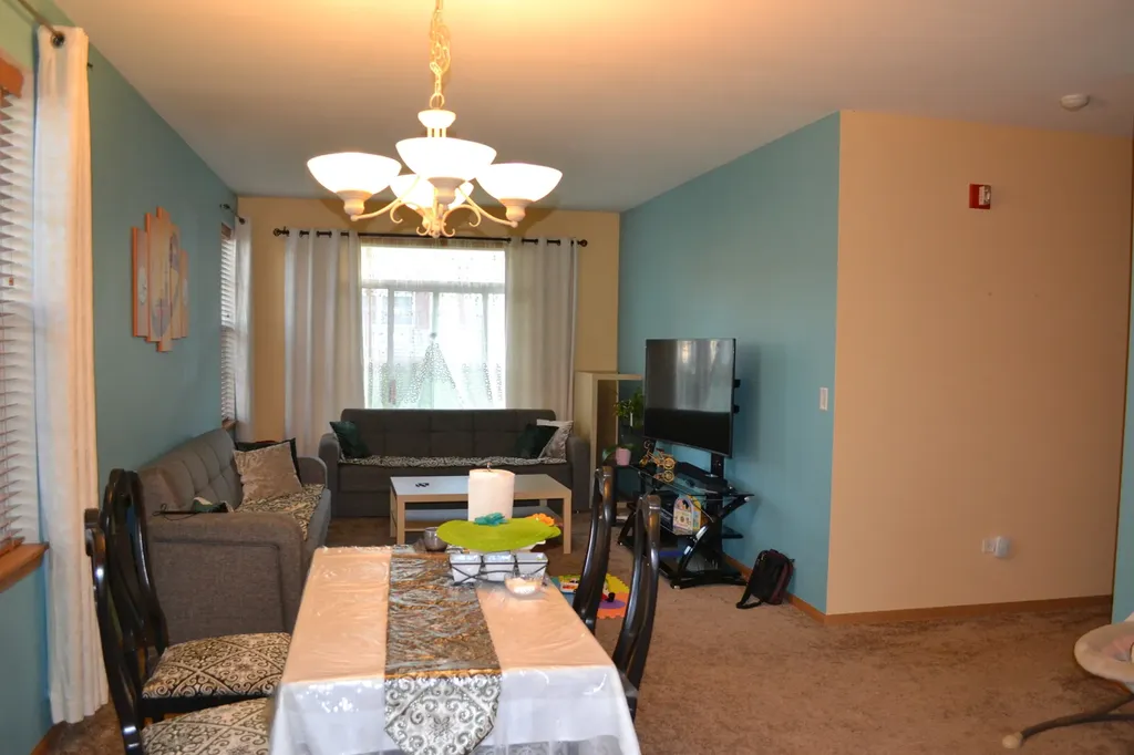 929 Genesee Drive Naperville IL 60563