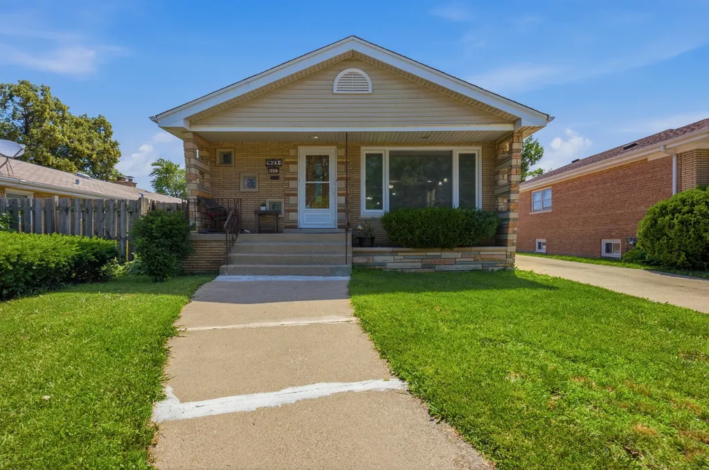 9607 South Sacramento Avenue Evergreen Park IL 60805
