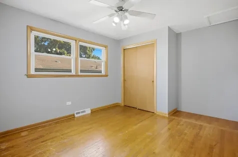 9607 South Sacramento Avenue Evergreen Park IL 60805