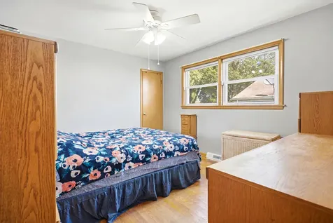 9607 South Sacramento Avenue Evergreen Park IL 60805