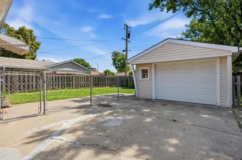 9607 South Sacramento Avenue Evergreen Park IL 60805