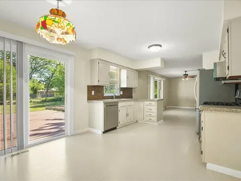 619 Windfield Lane Machesney Park IL 61115