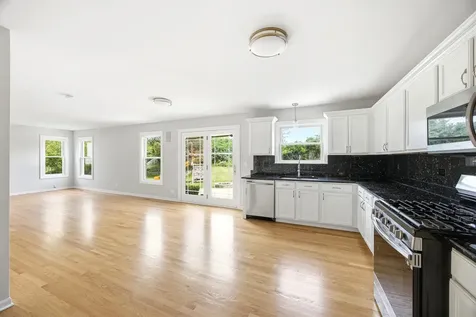 360 Winding Canyon Way Algonquin IL 60102
