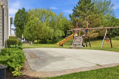 360 Winding Canyon Way Algonquin IL 60102