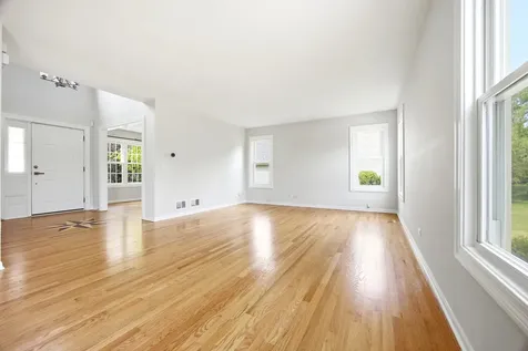 360 Winding Canyon Way Algonquin IL 60102