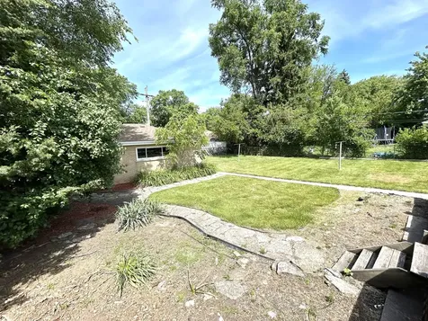 11358 South Ridgeland Avenue Worth IL 60482