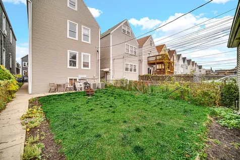 2951 North Allen Street Chicago IL 60618