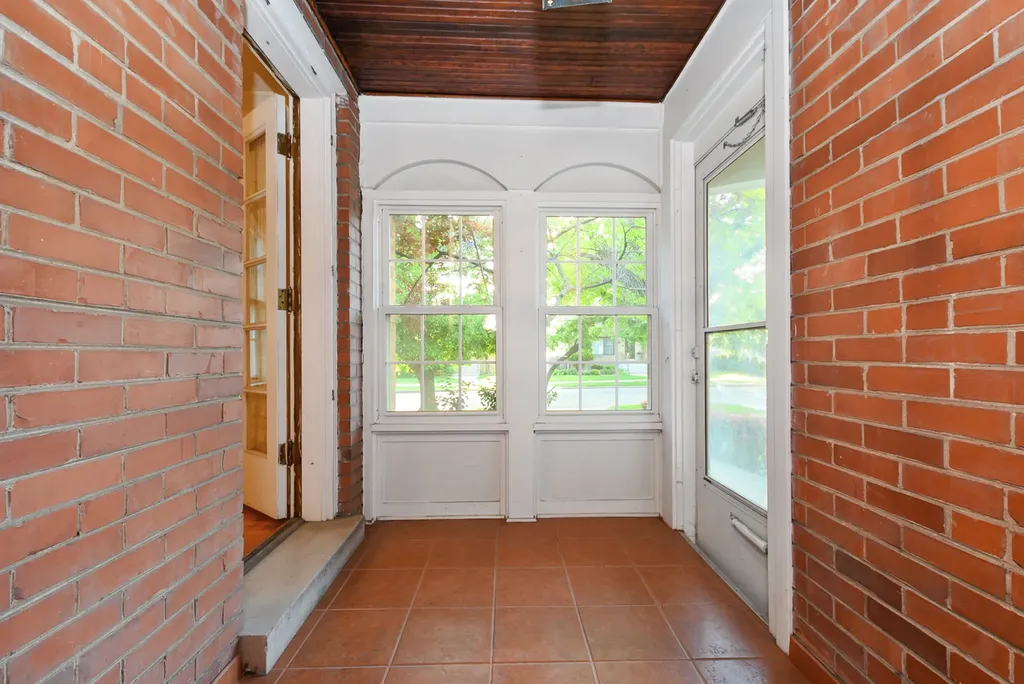 10321 South Claremont Avenue Chicago IL 60643