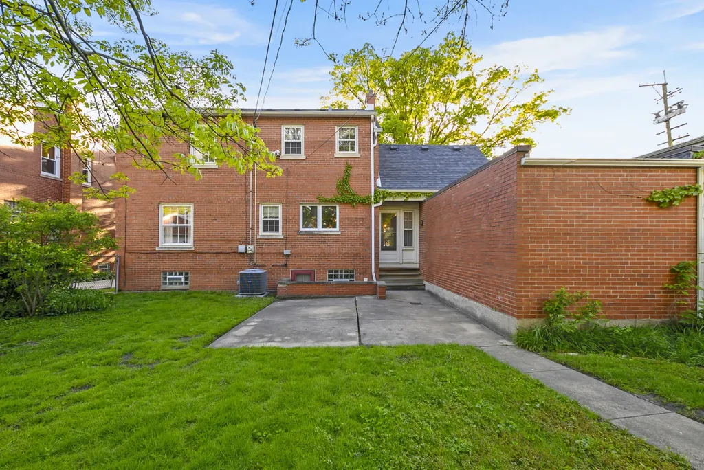 10321 South Claremont Avenue Chicago IL 60643
