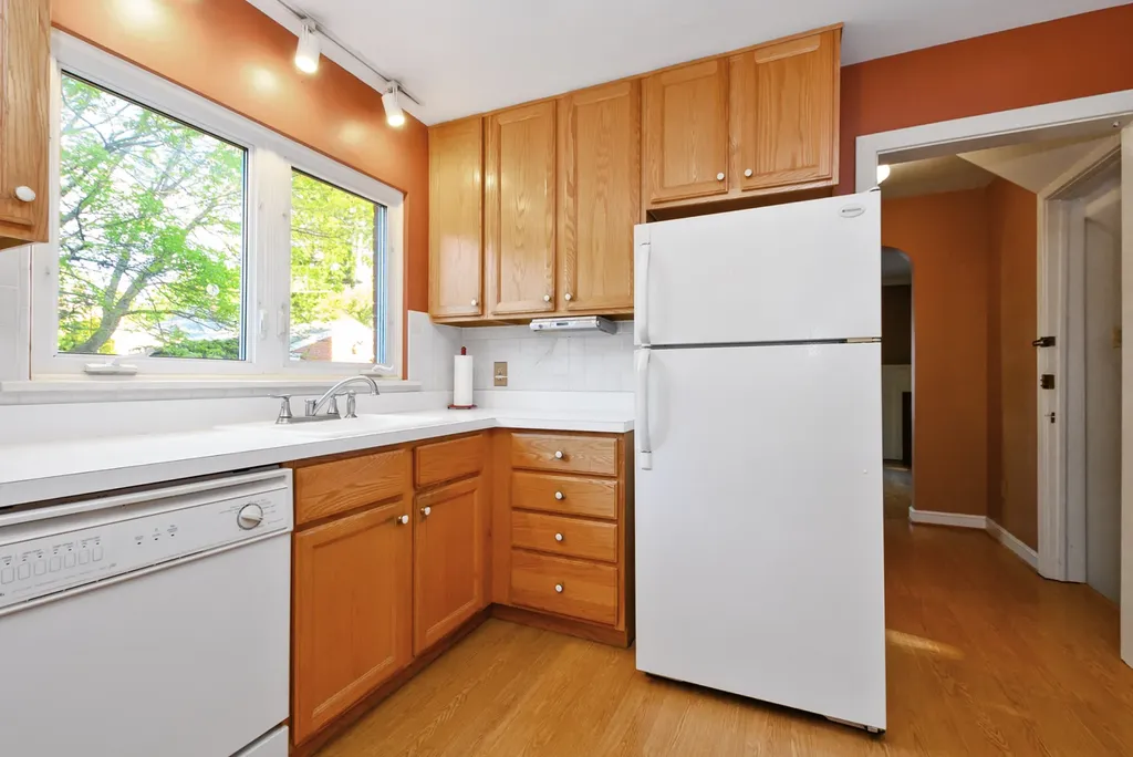 10321 South Claremont Avenue Chicago IL 60643