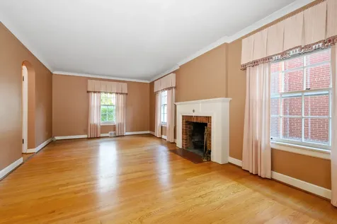 10321 South Claremont Avenue Chicago IL 60643