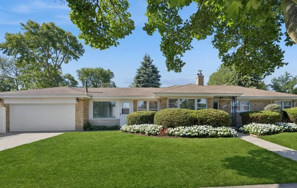 4219 Keeney Street Skokie IL 60076