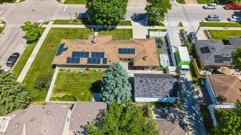 4219 Keeney Street Skokie IL 60076