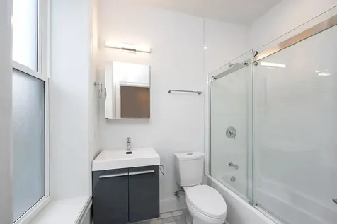 1241 North Bosworth Avenue Chicago IL 60642