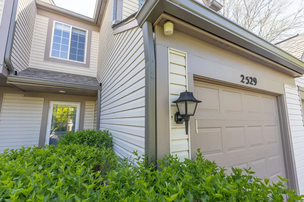 2529 Bordeaux Lane Naperville IL 60540