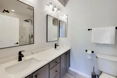 1225 West Lexington Street Chicago IL 60607