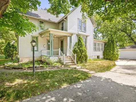 927 East Lincoln Avenue Belvidere IL 61008