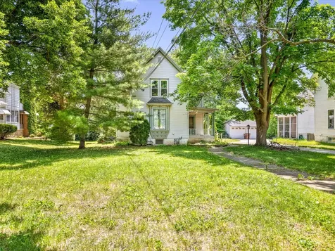 927 East Lincoln Avenue Belvidere IL 61008