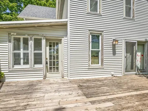 927 East Lincoln Avenue Belvidere IL 61008