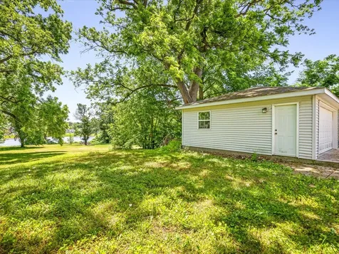 927 East Lincoln Avenue Belvidere IL 61008