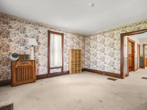 927 East Lincoln Avenue Belvidere IL 61008