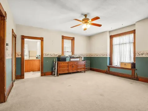 927 East Lincoln Avenue Belvidere IL 61008