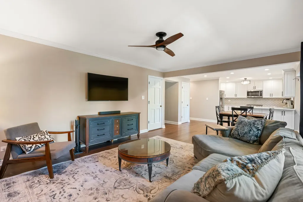 629 Joshua Court Naperville IL 60540