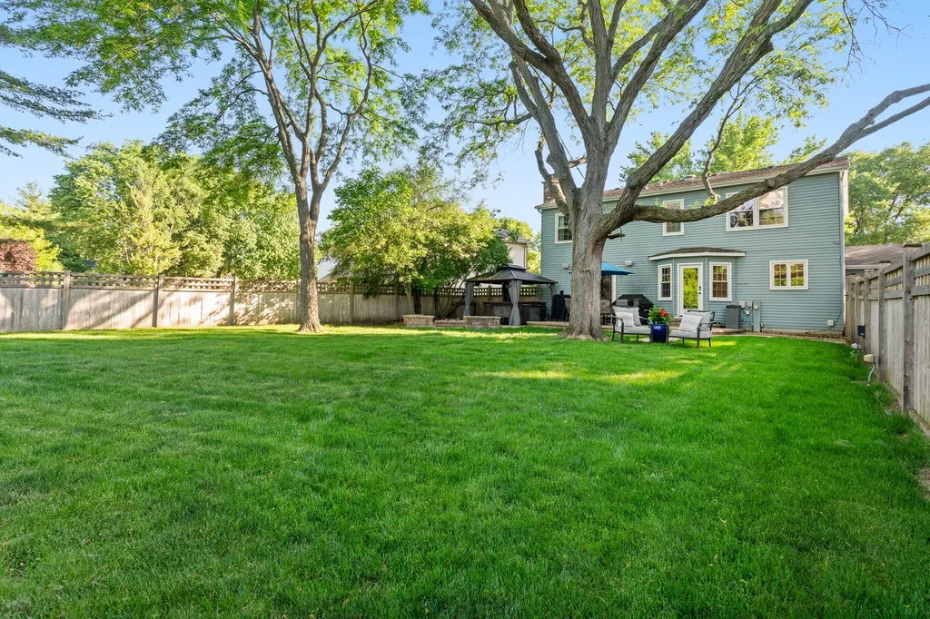 629 Joshua Court Naperville IL 60540
