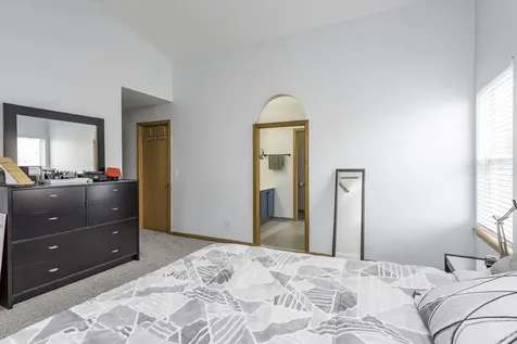 39689 Lynsee Court Beach Park IL 60083