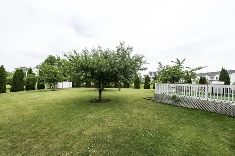 39689 Lynsee Court Beach Park IL 60083