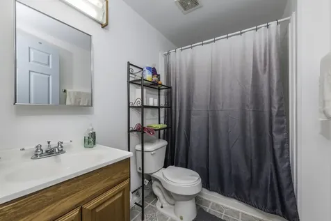 39689 Lynsee Court Beach Park IL 60083