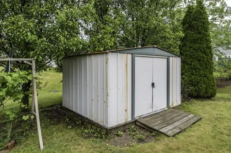 39689 Lynsee Court Beach Park IL 60083