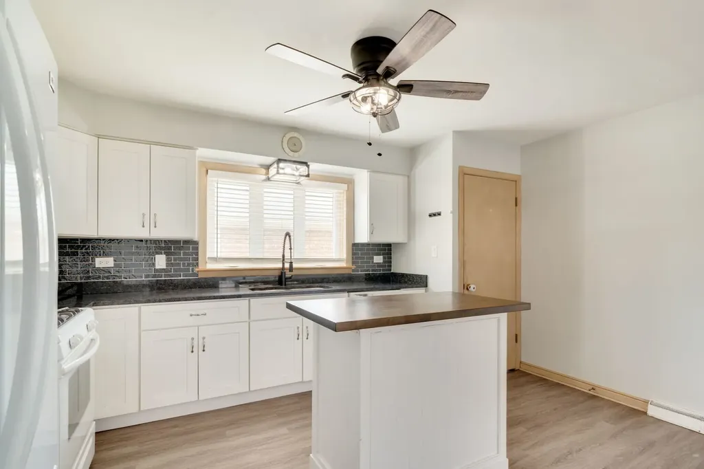 5129 North Chester Avenue Chicago IL 60656
