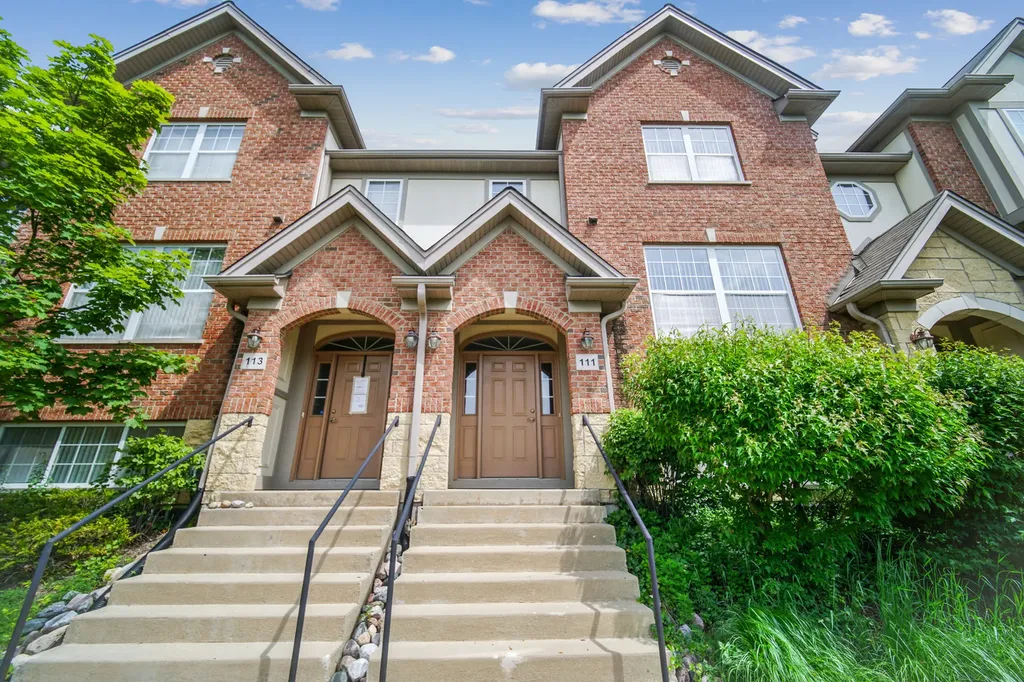 113 Creekbend Court Mount Prospect IL 60056
