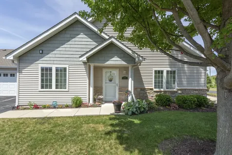 2035 Somerset Lane Sycamore IL 60178