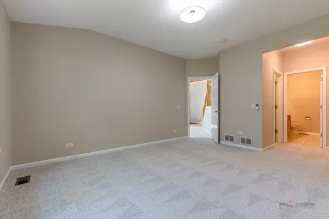 118 Bay Drive Itasca IL 60143