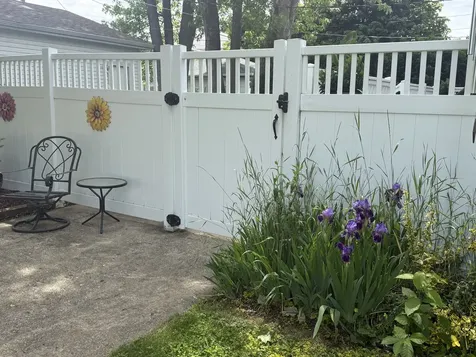 2701 Harrison Place Waukegan IL 60085