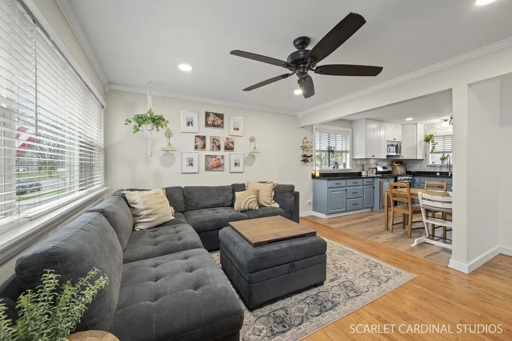 617 East Berkshire Avenue Lombard IL 60148