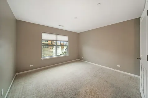 775 Lee Street Des Plaines IL 60016