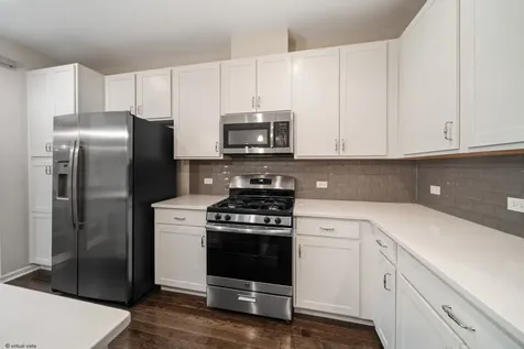 775 Lee Street Des Plaines IL 60016