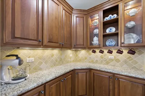 21250 South Redwood Lane Shorewood IL 60404
