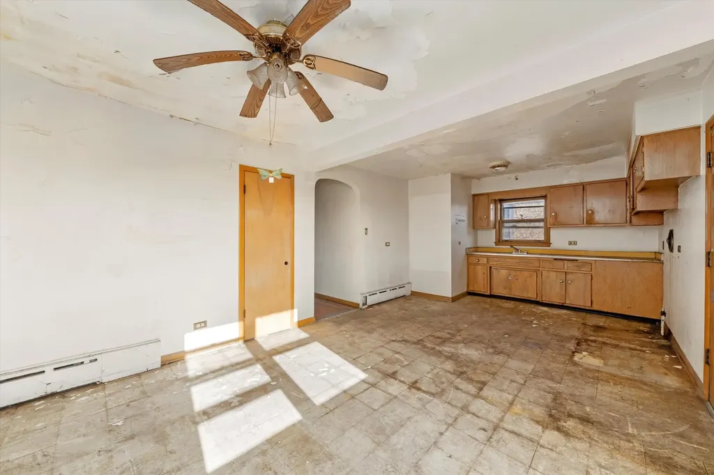 4405 West Marquette Road Chicago IL 60629