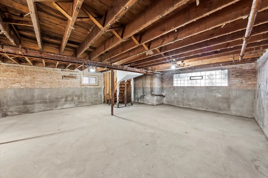 4405 West Marquette Road Chicago IL 60629