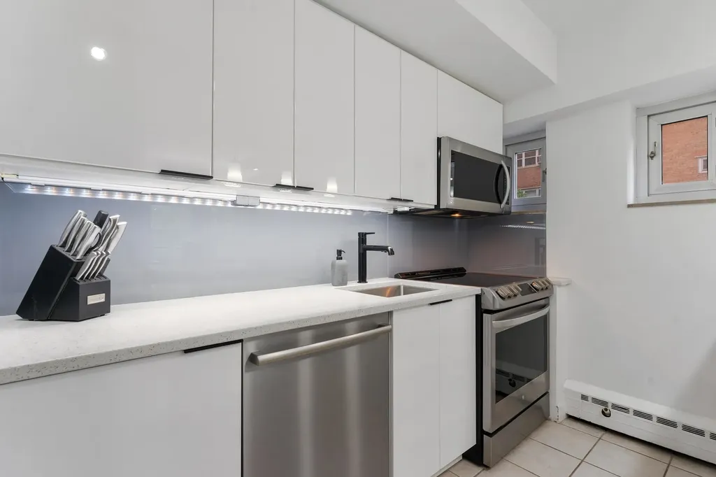 4950 North Marine Drive Chicago IL 60640