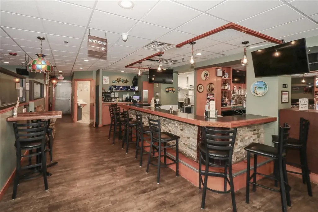 101-103 East Irving Park Road Roselle IL 60172