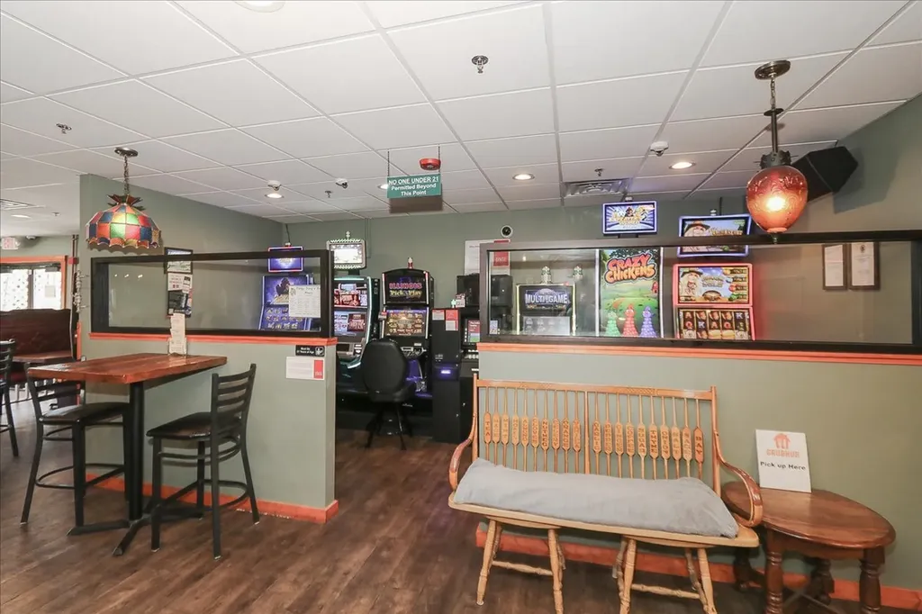 101-103 East Irving Park Road Roselle IL 60172