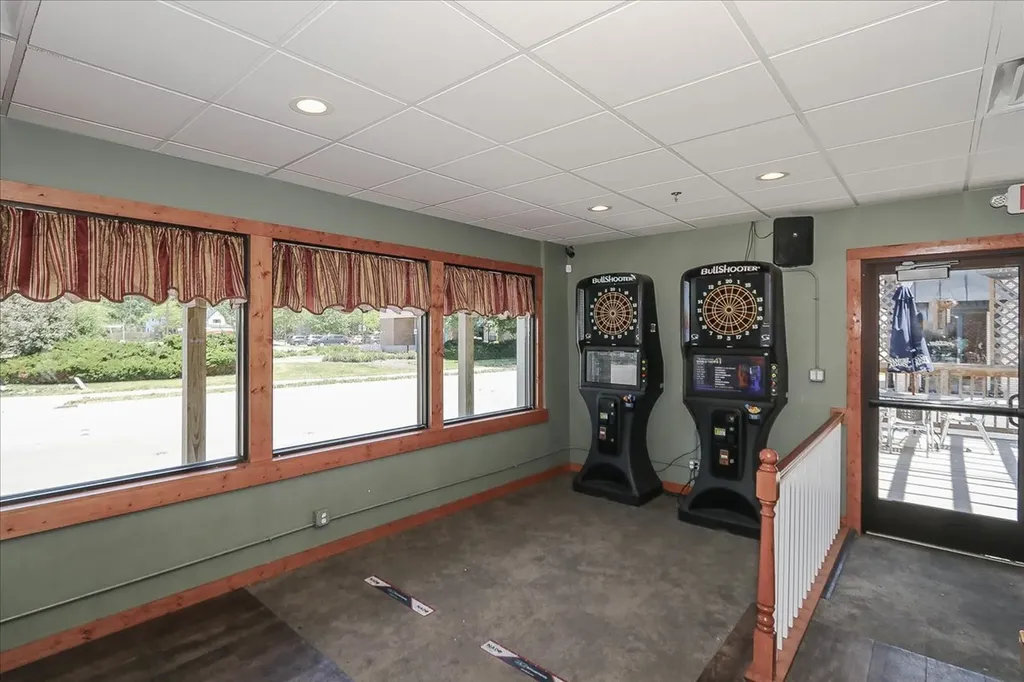 101-103 East Irving Park Road Roselle IL 60172