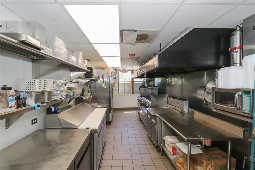 101-103 East Irving Park Road Roselle IL 60172