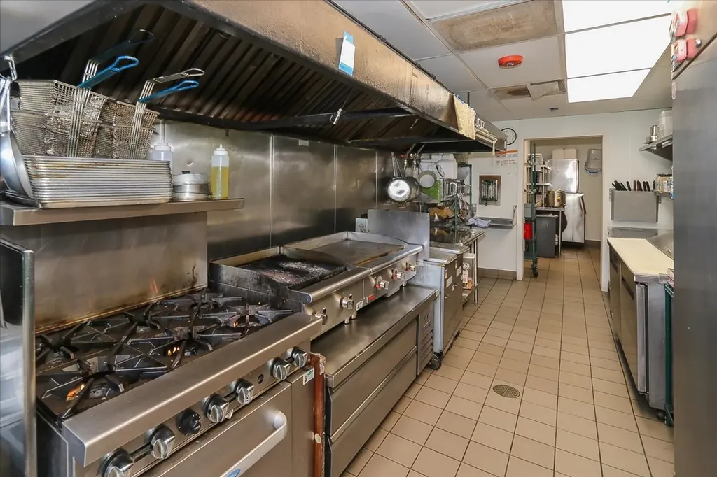 101-103 East Irving Park Road Roselle IL 60172